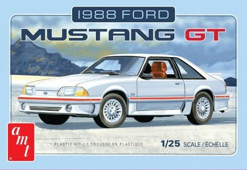 1/25 1988 Ford Mustang Model Car