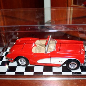 1/24 Display Cases for Models Checkered Bottom