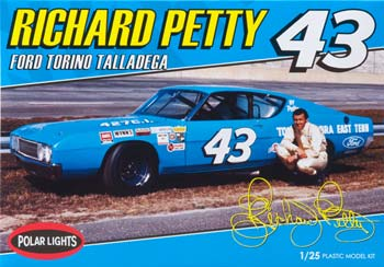 1/25 Richard Petty NASCAR Torino Talladega