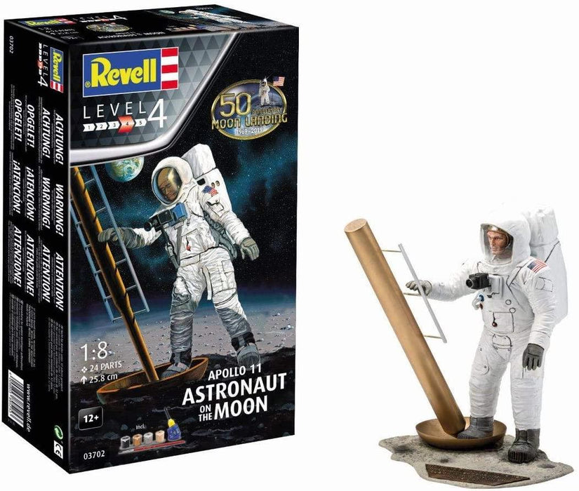 1/8 Apollo 11 Astronaut on the Moon Model