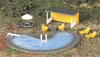 42215 Swimming Pool w/Accys HO