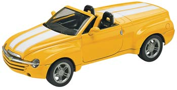 854052 1/25 '03 CHEVY SSR Model Kit