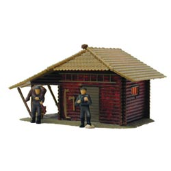HO B/U Hunters Log Cabin, Lighted w/Figures