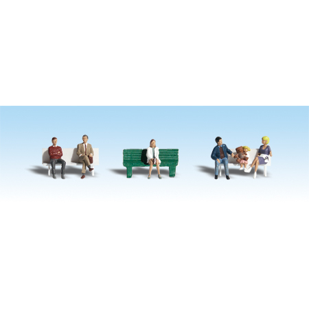 HO Bus Stop People