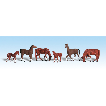 HO Chestnut Horses