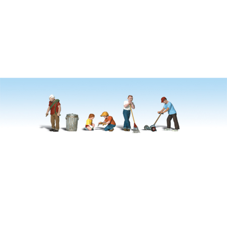 HO Lawn Workers