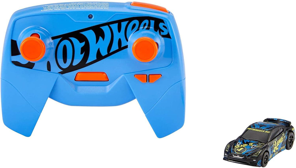 Hot Wheels '17 Nissan GT-R RC Car