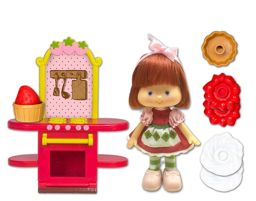 Strawberry Shortcake Berry Bitty Shops with Doll
