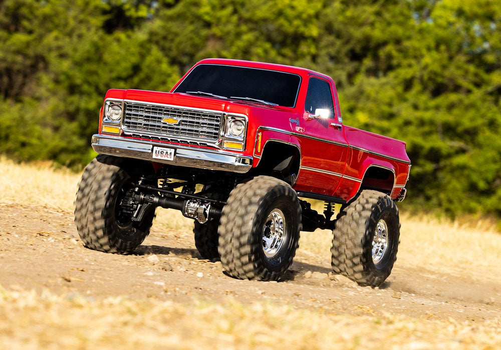 Traxxas   SCALE AND TRAIL CRAWLER  Chevy K-10 Cheyenne Red